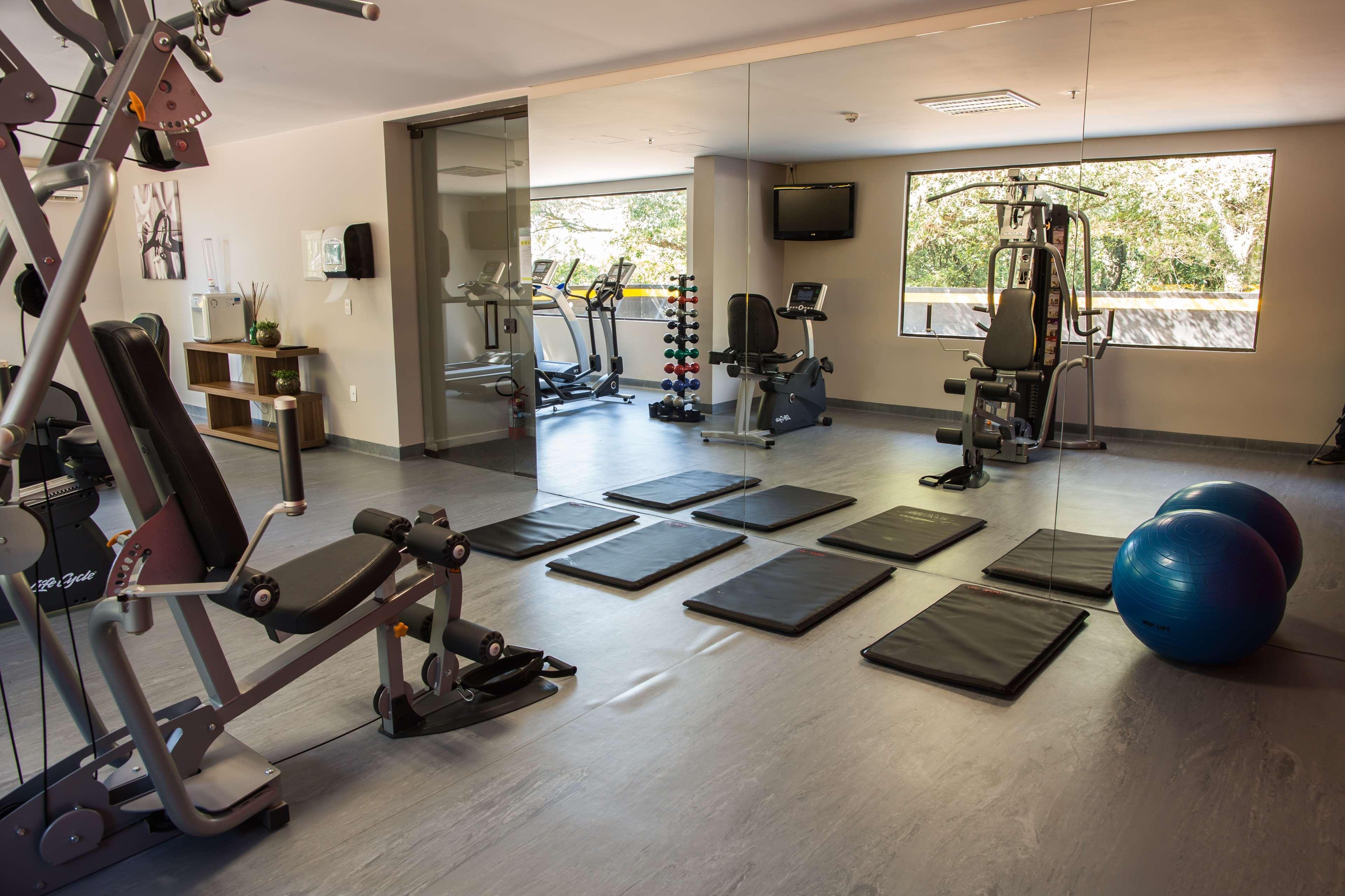 Art Hotel Transamerica Collection Порту-Алегри Экстерьер фото The gym at the hotel