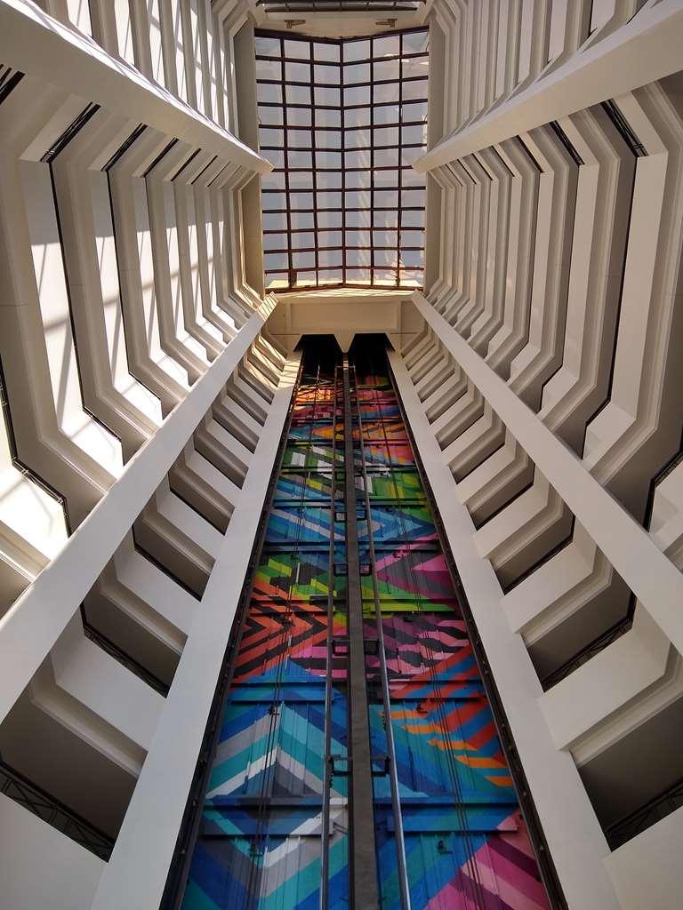 Art Hotel Transamerica Collection Порту-Алегри Интерьер фото The staircase of the library